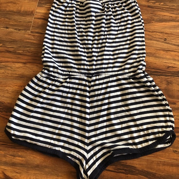 H&M Rompers - Picture 4 of 5